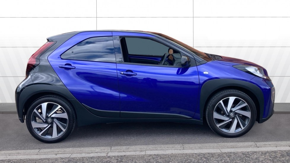 Toyota Aygo X 1.0 VVT-i Edge 5dr Petrol Hatchback - Image 5