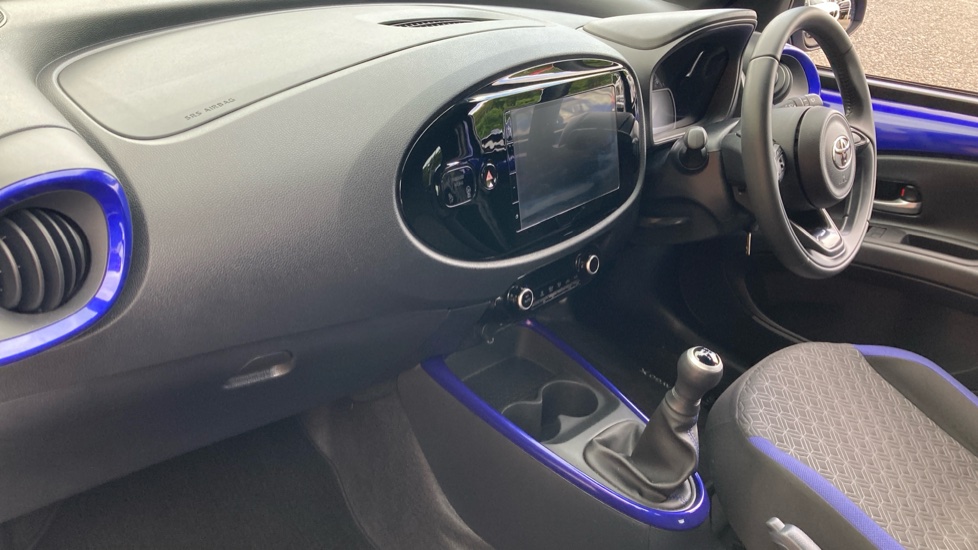 Toyota Aygo X 1.0 VVT-i Edge 5dr Petrol Hatchback - Image 9