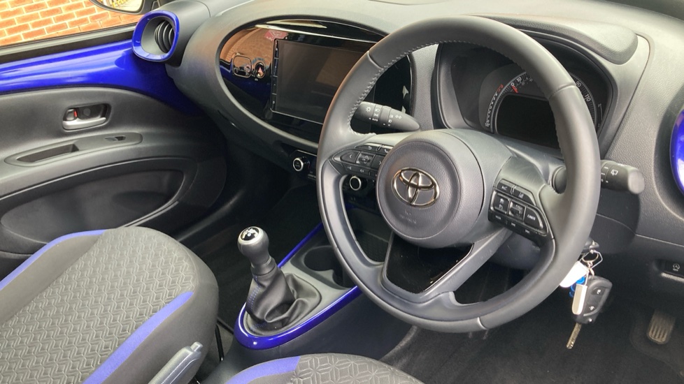 Toyota Aygo X 1.0 VVT-i Edge 5dr Petrol Hatchback - Image 11