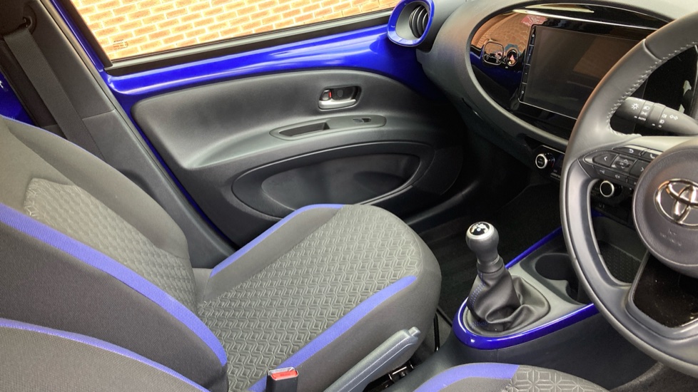 Toyota Aygo X 1.0 VVT-i Edge 5dr Petrol Hatchback - Image 14