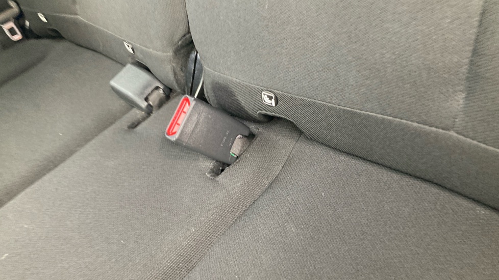 Toyota Aygo X 1.0 VVT-i Edge 5dr Petrol Hatchback - Image 17