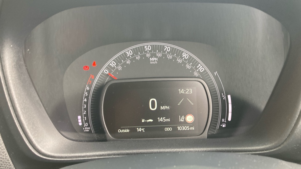 Toyota Aygo X 1.0 VVT-i Edge 5dr Petrol Hatchback - Image 18