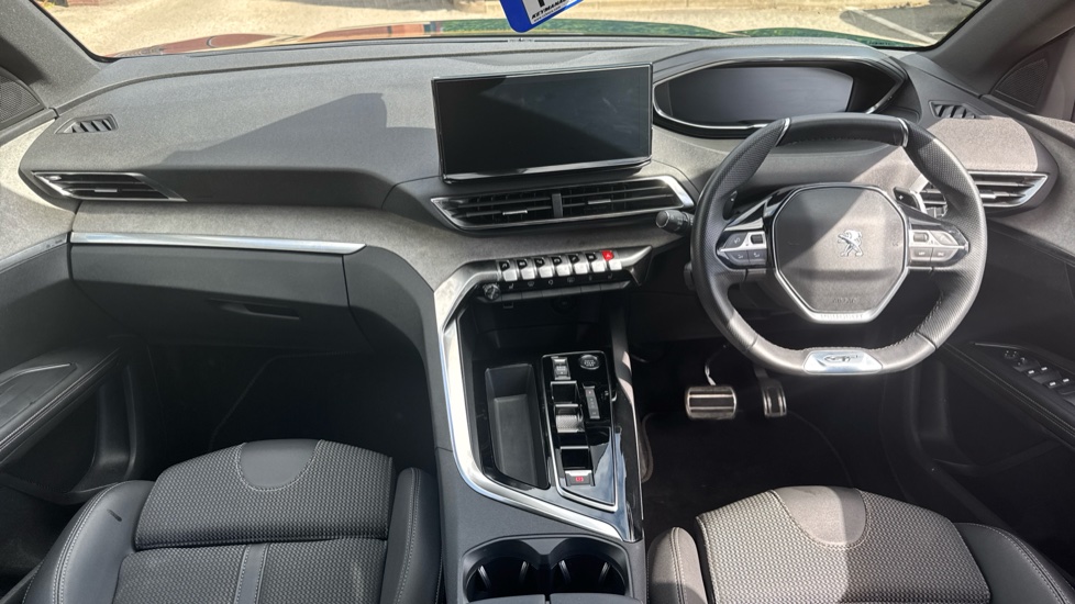Peugeot 5008 1.2 Hybrid 136 GT 5dr e-DSC6 Petrol Estate - Image 10