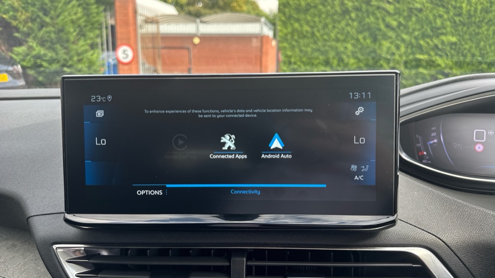 Peugeot 5008 1.2 Hybrid 136 GT 5dr e-DSC6 Petrol Estate - Image 34