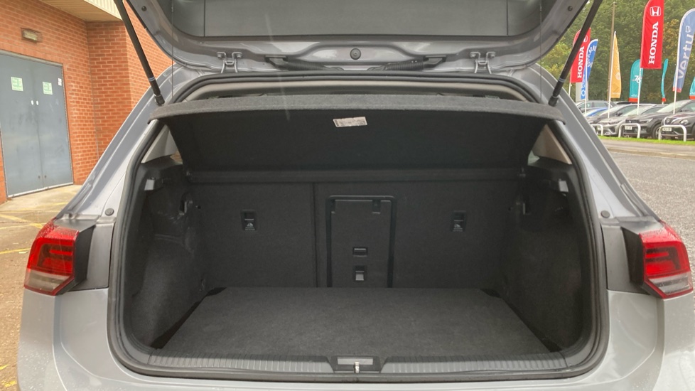 Volkswagen Golf 1.0 TSI Life 5dr Petrol Hatchback - Image 4