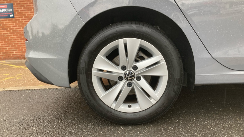 Volkswagen Golf 1.0 TSI Life 5dr Petrol Hatchback - Image 7