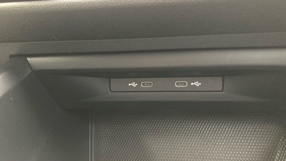 Volkswagen Golf 1.0 TSI Life 5dr Petrol Hatchback - Image 31