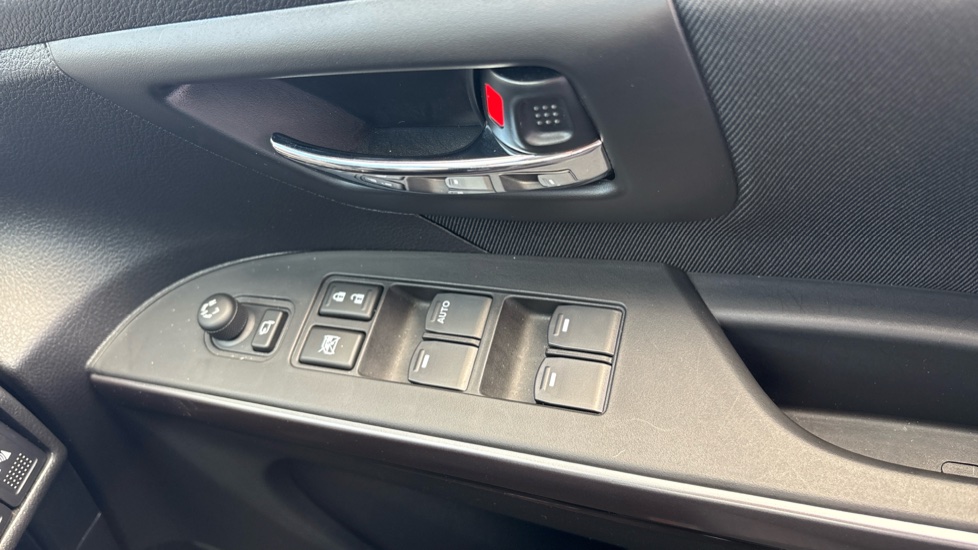 Suzuki S-Cross 1.5 Hybrid Motion 5dr AGS Hybrid Hatchback - Image 30