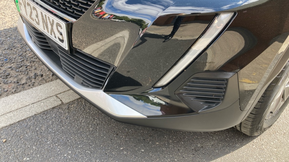 Peugeot 2008 100kW Active Premium+ 50kWh 5dr Auto Electric Estate - Image 25