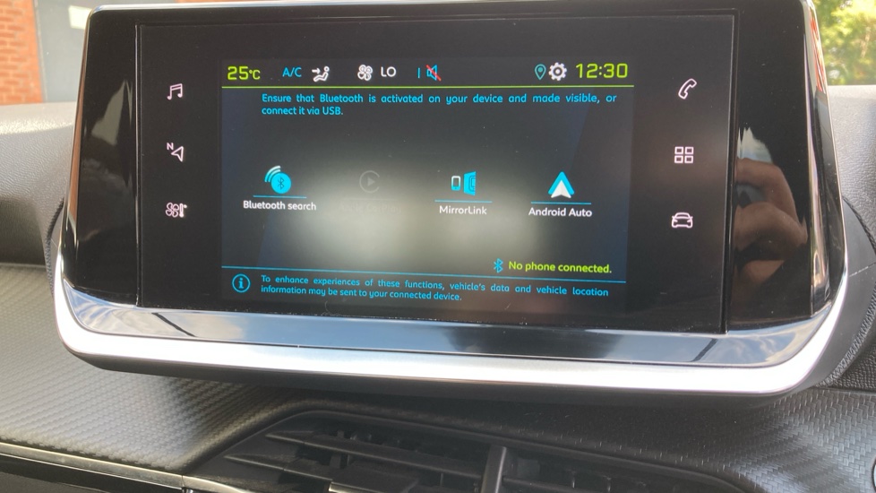 Peugeot 2008 100kW Active Premium+ 50kWh 5dr Auto Electric Estate - Image 35