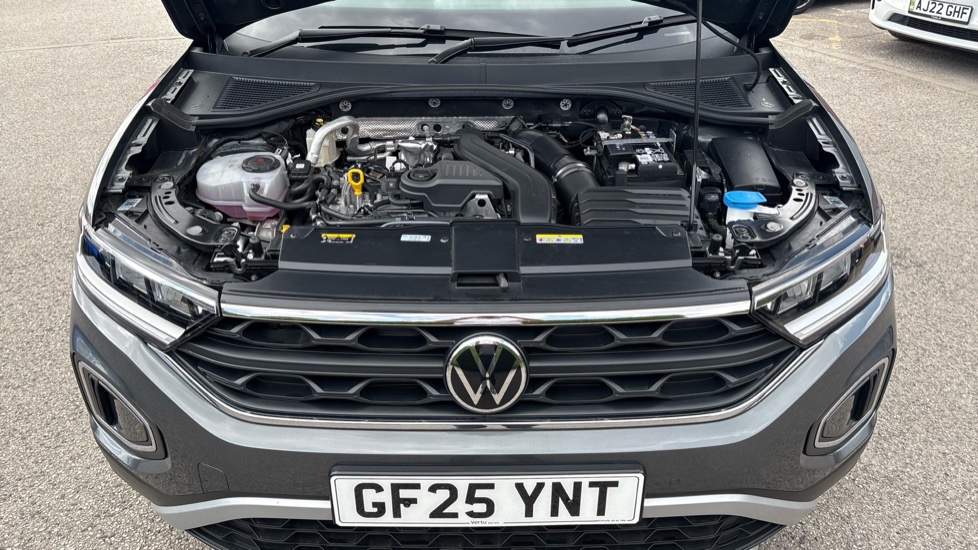 Volkswagen T-Roc 1.5 TSI Match 5dr DSG Petrol Hatchback - Image 8