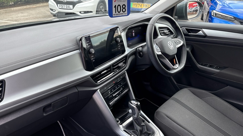 Volkswagen T-Roc 1.5 TSI Match 5dr DSG Petrol Hatchback - Image 9