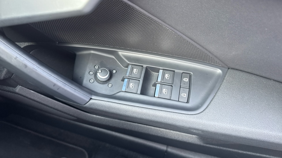 Audi A3 35 TFSI Sport 5dr S Tronic Petrol Hatchback - Image 26