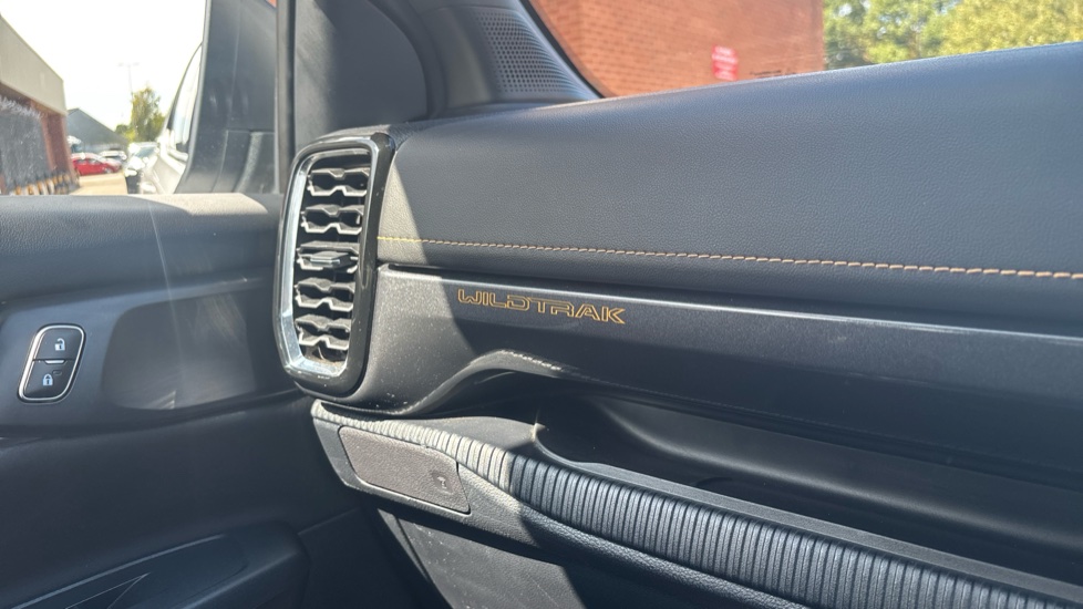 Ford Ranger Diesel Pick Up Double Cab Wildtrak 2.0 EcoBlue 205 Auto - Image 51