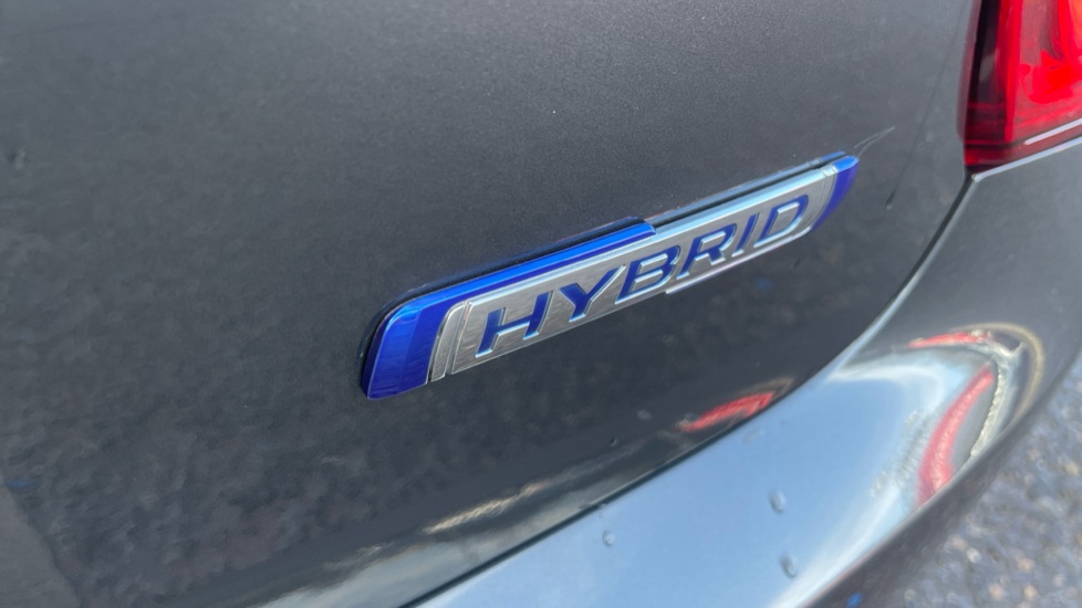 Suzuki Swift 1.2 Dualjet 83 12V Hybrid SZ-L 5dr Petrol Hatchback - Image 23