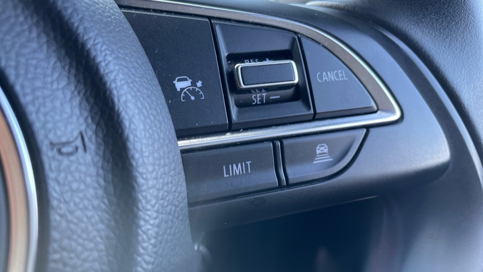 Suzuki Swift 1.2 Dualjet 83 12V Hybrid SZ-L 5dr Petrol Hatchback - Image 28