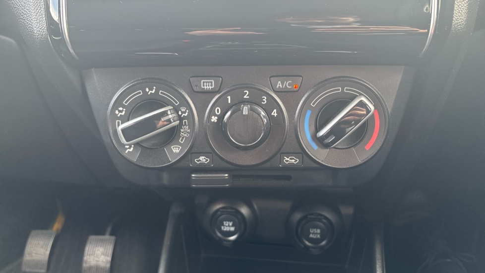 Suzuki Swift 1.2 Dualjet 83 12V Hybrid SZ-L 5dr Petrol Hatchback - Image 33