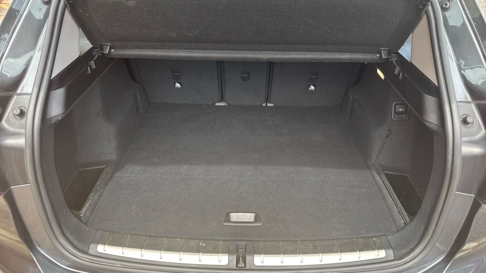 BMW X1 sDrive 18i xLine 5dr Petrol Estate - Image 4