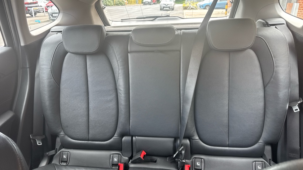 BMW X1 sDrive 18i xLine 5dr Petrol Estate - Image 15