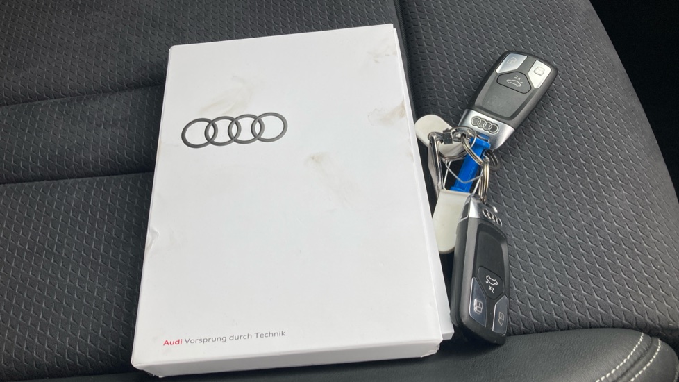Audi A4 35 TFSI Black Edition 4dr S Tronic Petrol Saloon - Image 19