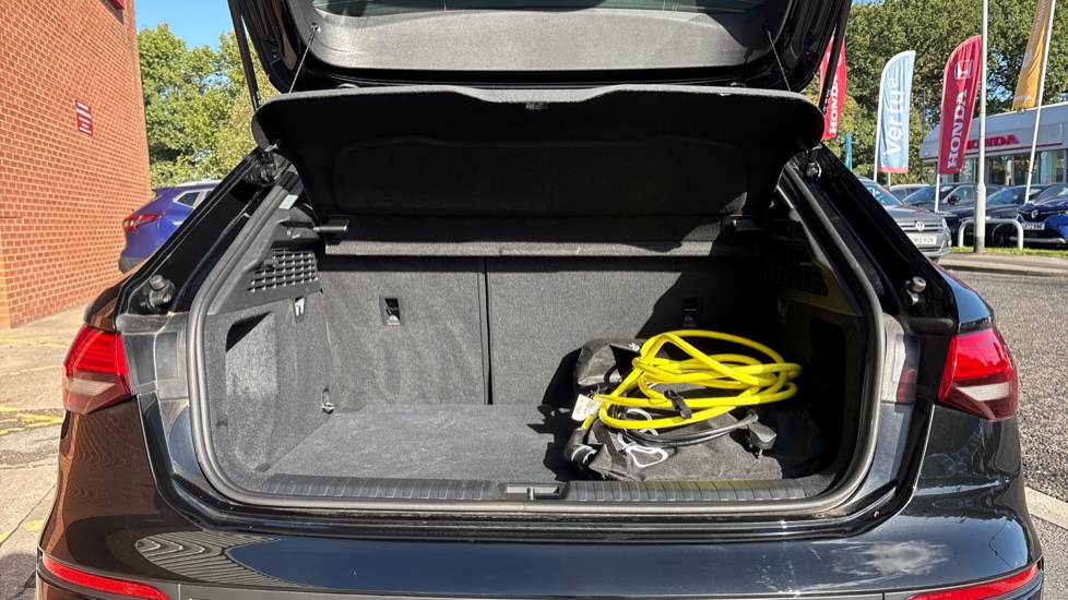 Audi A3 40 TFSI e Sport 5dr S Tronic Hatchback - Image 4