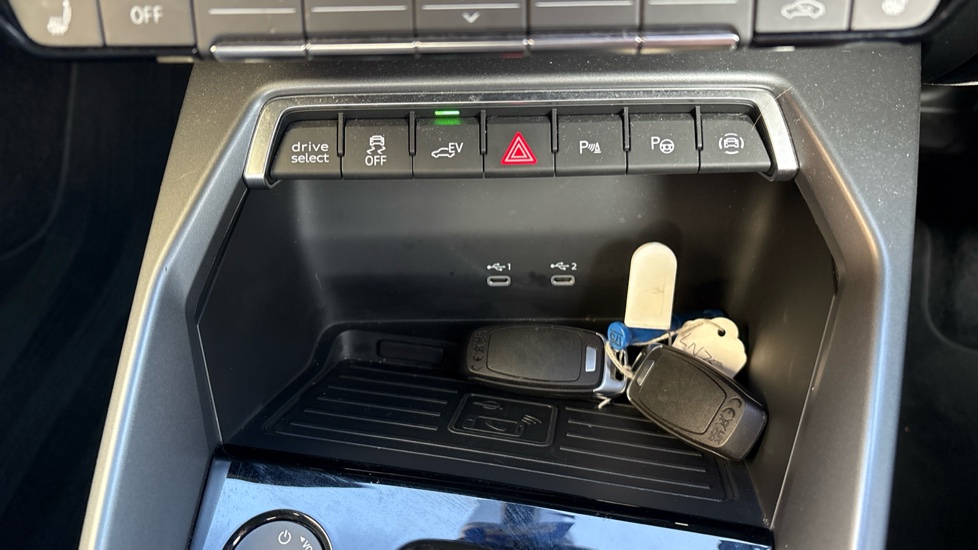 Audi A3 40 TFSI e Sport 5dr S Tronic Hatchback - Image 24