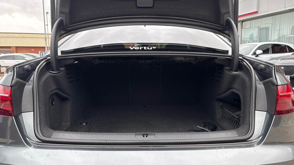 Audi A4 35 TDI Black Edition 4dr S Tronic Diesel Saloon - Image 4