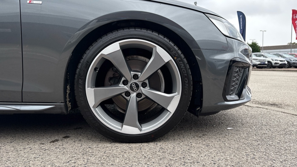Audi A4 35 TDI Black Edition 4dr S Tronic Diesel Saloon - Image 7