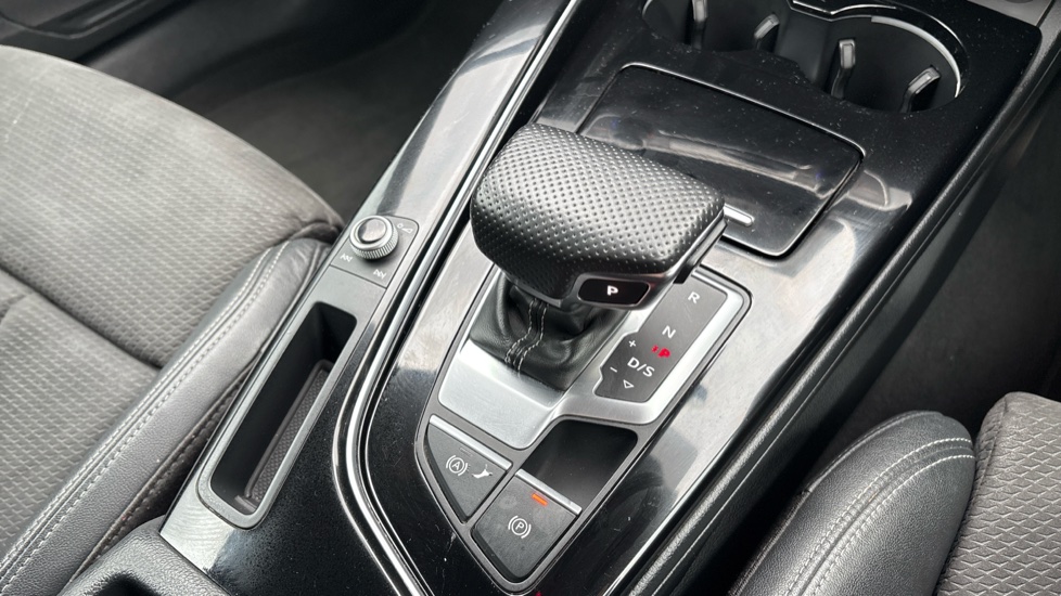 Audi A4 35 TDI Black Edition 4dr S Tronic Diesel Saloon - Image 13