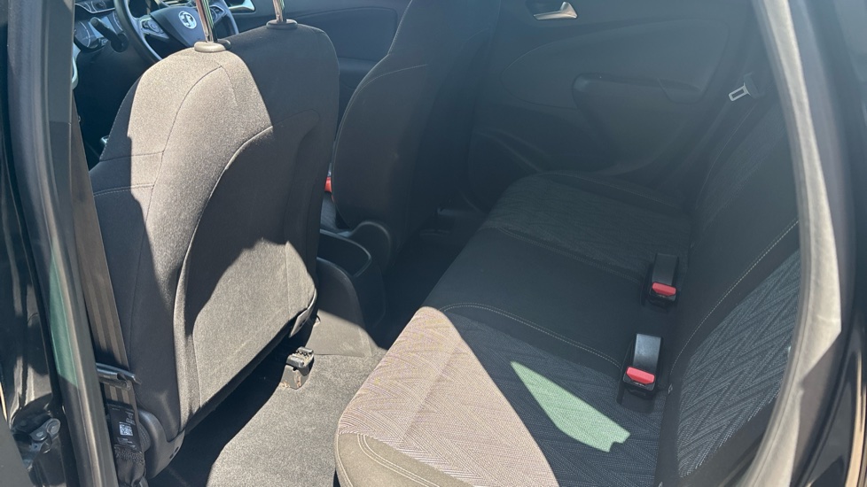 Vauxhall Crossland X 1.2 [83] Griffin 5dr [Start Stop] Petrol Hatchback - Image 16