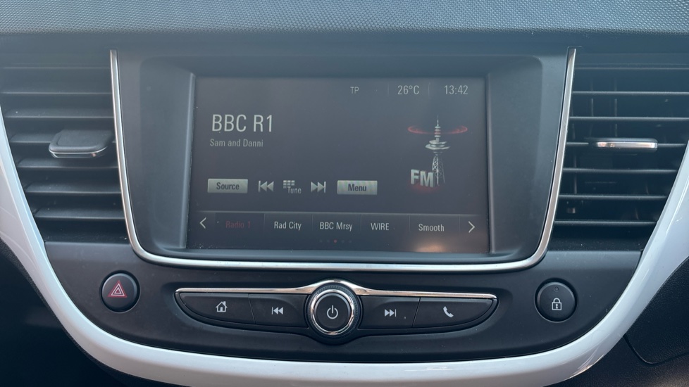 Vauxhall Crossland X 1.2 [83] Griffin 5dr [Start Stop] Petrol Hatchback - Image 31