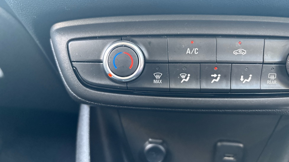 Vauxhall Crossland X 1.2 [83] Griffin 5dr [Start Stop] Petrol Hatchback - Image 36