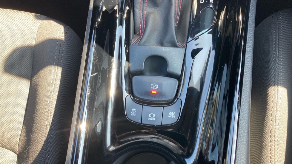 Toyota C-HR 2.0 Hybrid GR Sport 5dr CVT Hybrid Hatchback - Image 32