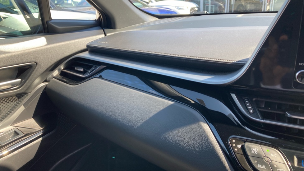 Toyota C-HR 2.0 Hybrid GR Sport 5dr CVT Hybrid Hatchback - Image 39