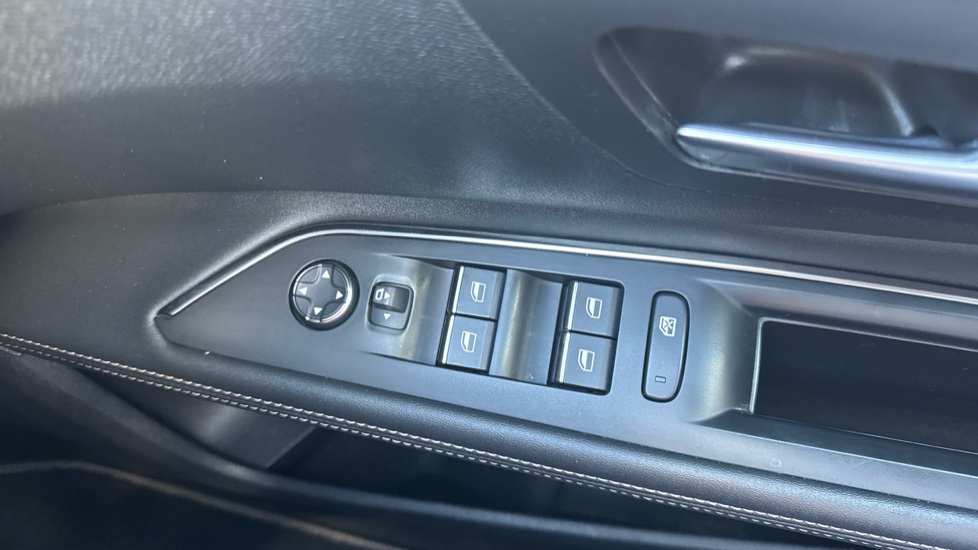 Peugeot 5008 1.5 BlueHDi GT 5dr EAT8 Diesel Estate - Image 26