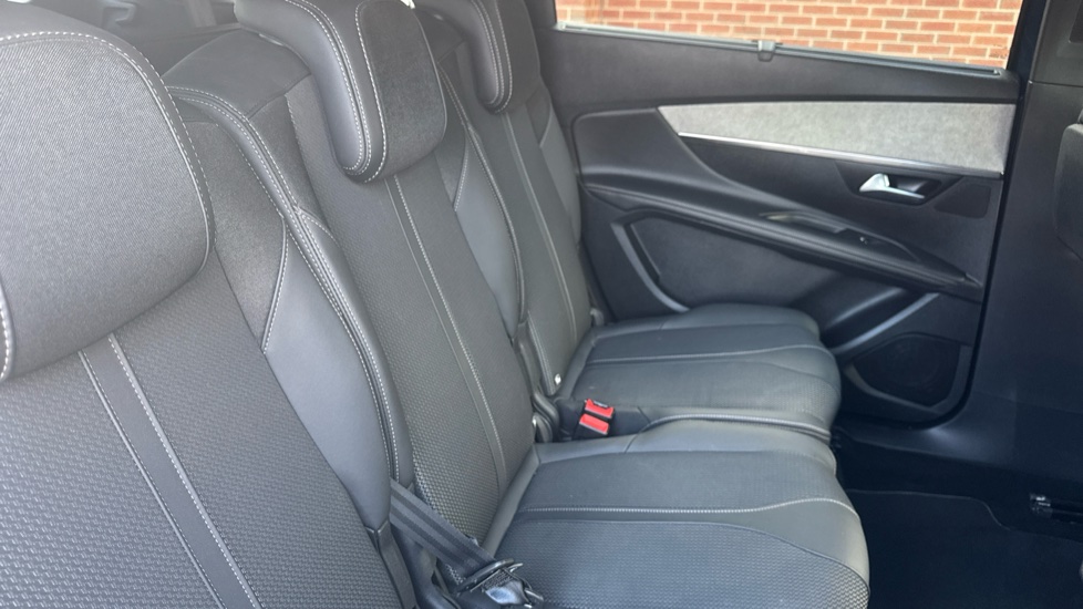 Peugeot 5008 1.5 BlueHDi GT 5dr EAT8 Diesel Estate - Image 41