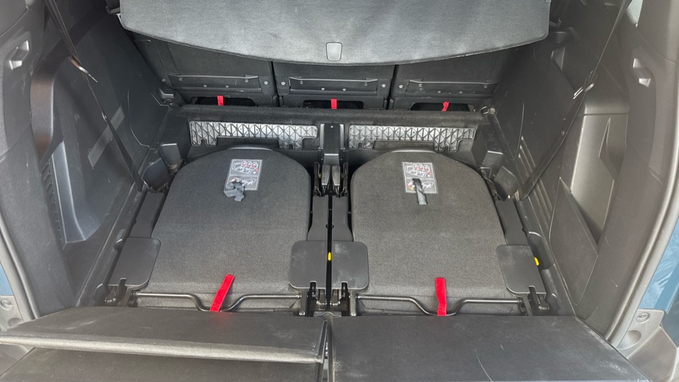 Peugeot 5008 1.5 BlueHDi GT 5dr EAT8 Diesel Estate - Image 45