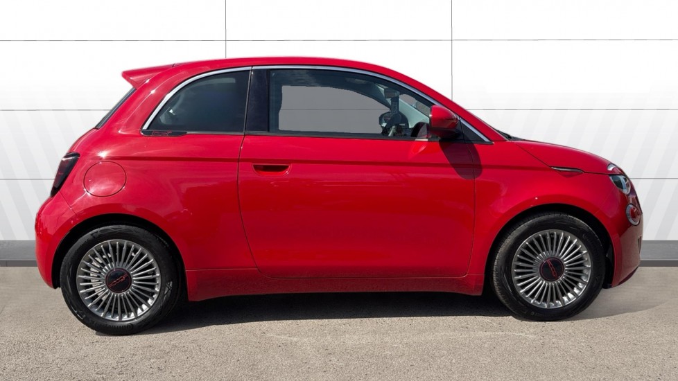 Fiat 500 70kW Red 24kWh 3dr Auto Electric Hatchback - Image 5