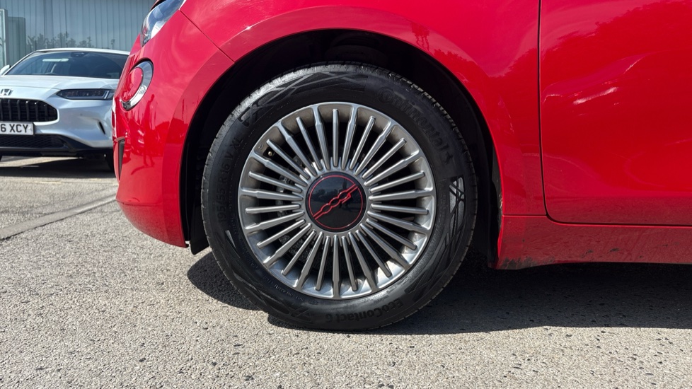 Fiat 500 70kW Red 24kWh 3dr Auto Electric Hatchback - Image 7