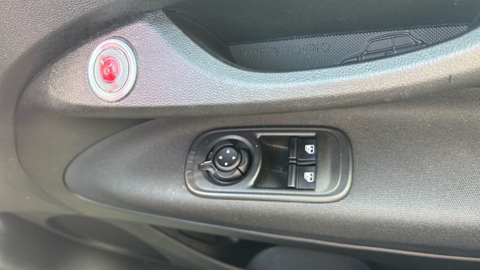 Fiat 500 70kW Red 24kWh 3dr Auto Electric Hatchback - Image 28