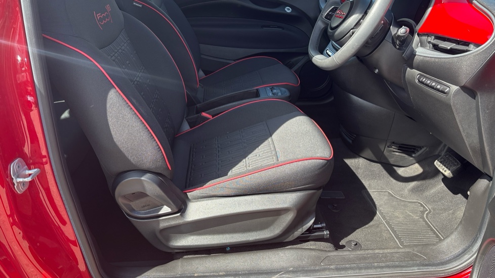Fiat 500 70kW Red 24kWh 3dr Auto Electric Hatchback - Image 29