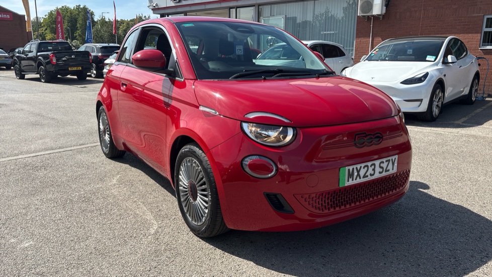 Fiat 500 70kW Red 24kWh 3dr Auto Electric Hatchback - Image 31