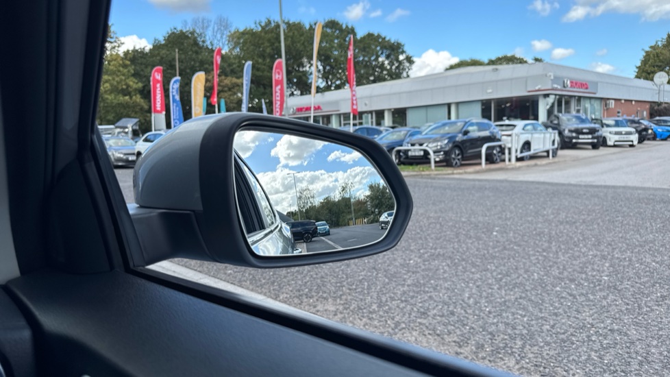 MG ZS 130kW Trophy EV 51kWh 5dr Auto Electric Hatchback - Image 27