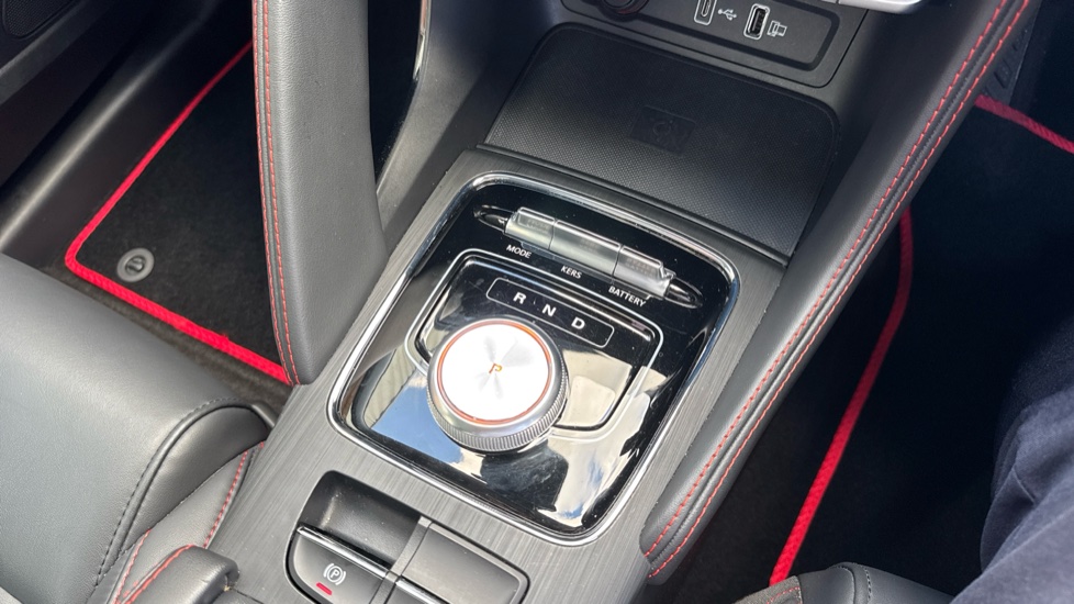 MG ZS 130kW Trophy EV 51kWh 5dr Auto Electric Hatchback - Image 30