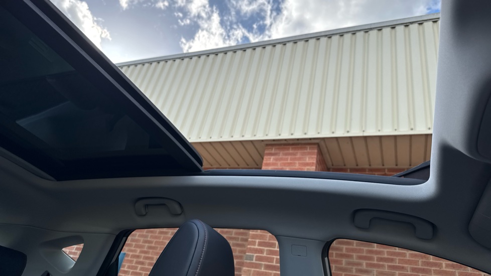 MG ZS 130kW Trophy EV 51kWh 5dr Auto Electric Hatchback - Image 40