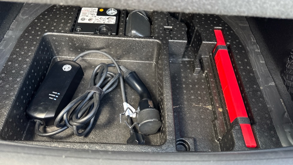 MG ZS 130kW Trophy EV 51kWh 5dr Auto Electric Hatchback - Image 48