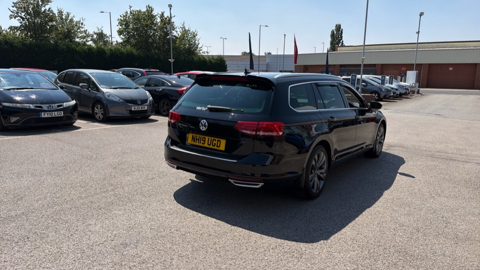 Volkswagen Passat 2.0 TDI SE Business 5dr DSG [7 Speed] Diesel Estate - Image 25