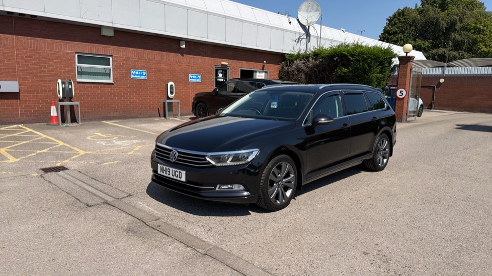 Volkswagen Passat 2.0 TDI SE Business 5dr DSG [7 Speed] Diesel Estate - Image 27