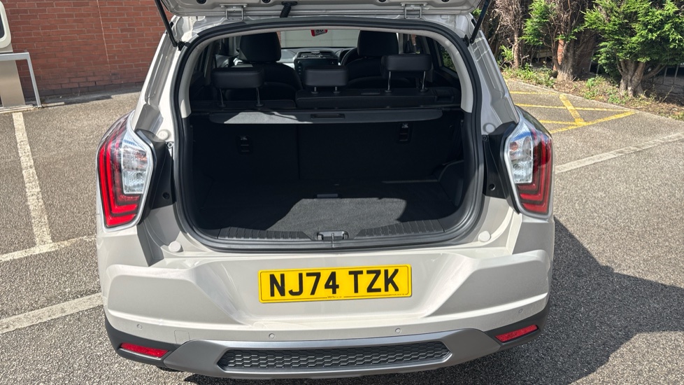 Kgm Tivoli 1.5 K40 5dr Auto Petrol Hatchback - Image 4
