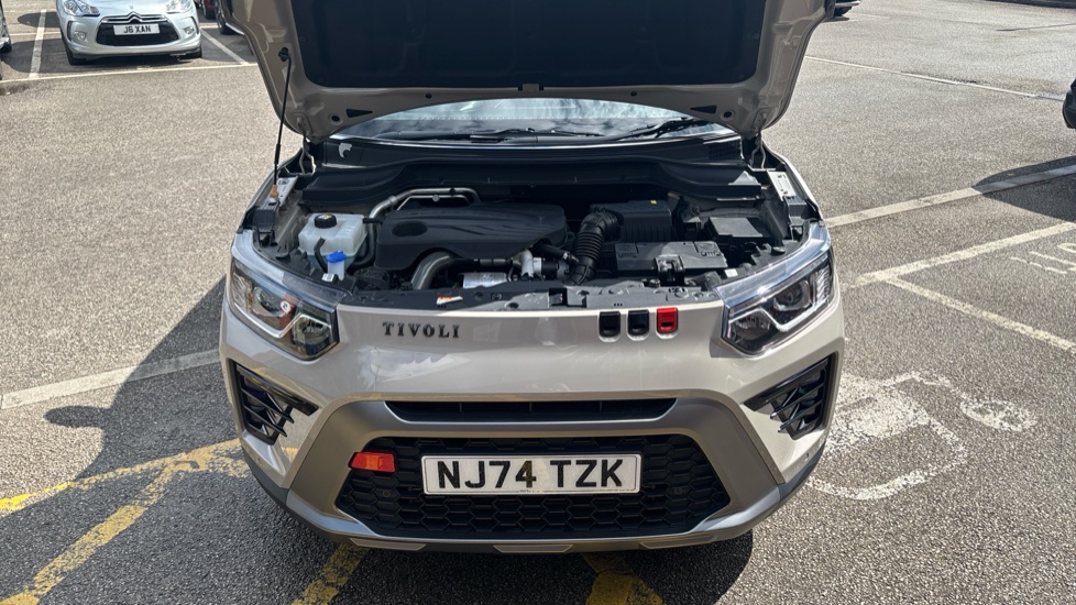 Kgm Tivoli 1.5 K40 5dr Auto Petrol Hatchback - Image 8